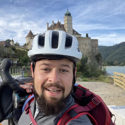 FBAA96B7-8CF0-4DFC-97C1-3B465A670A8E